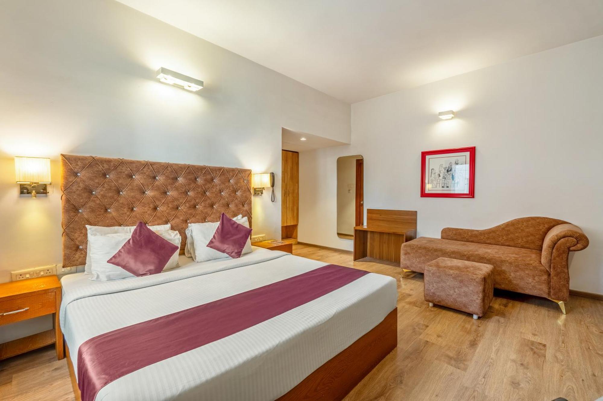 Monday Hotels Hitec City Hyderabad Exterior photo