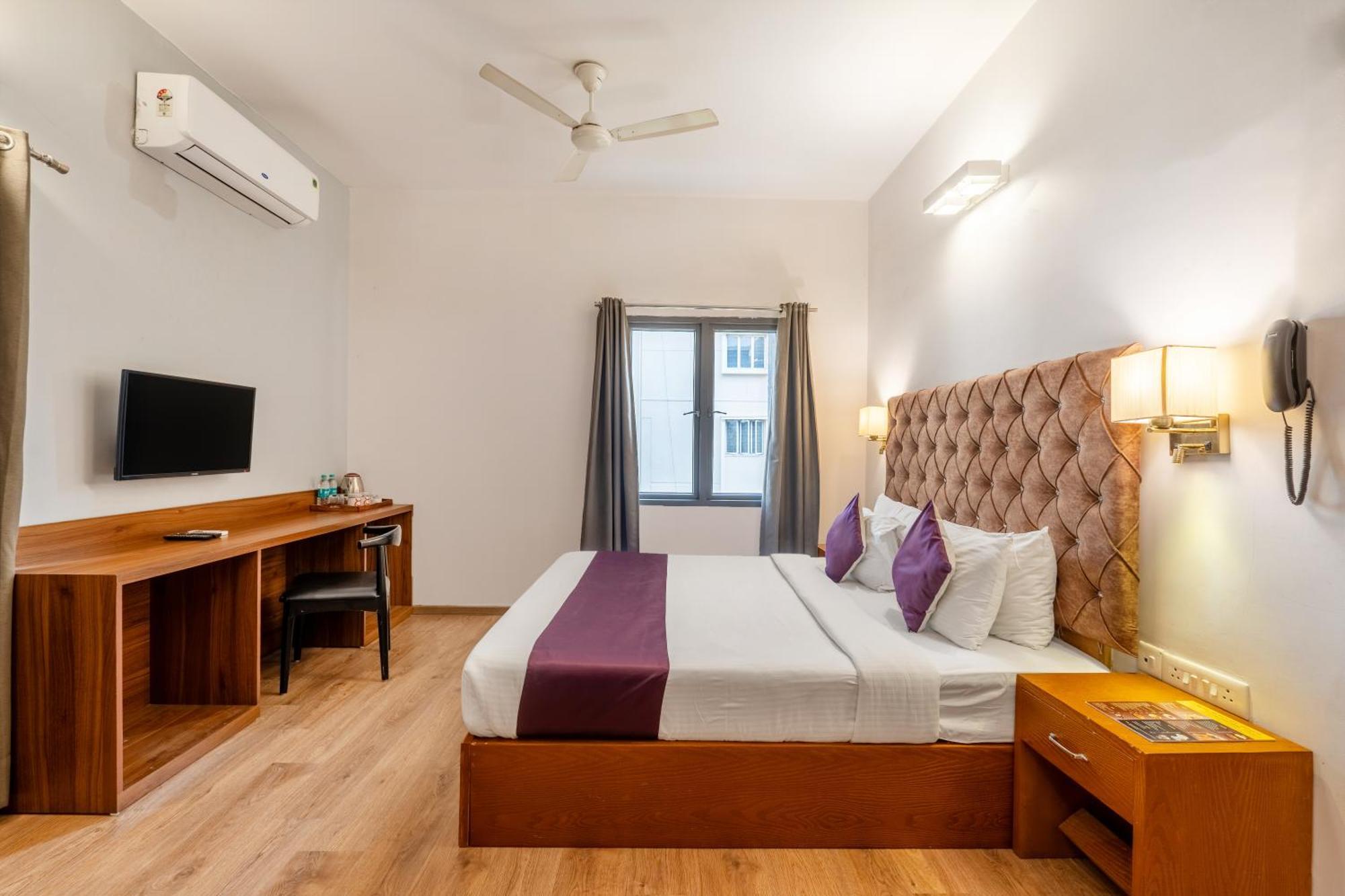 Monday Hotels Hitec City Hyderabad Exterior photo