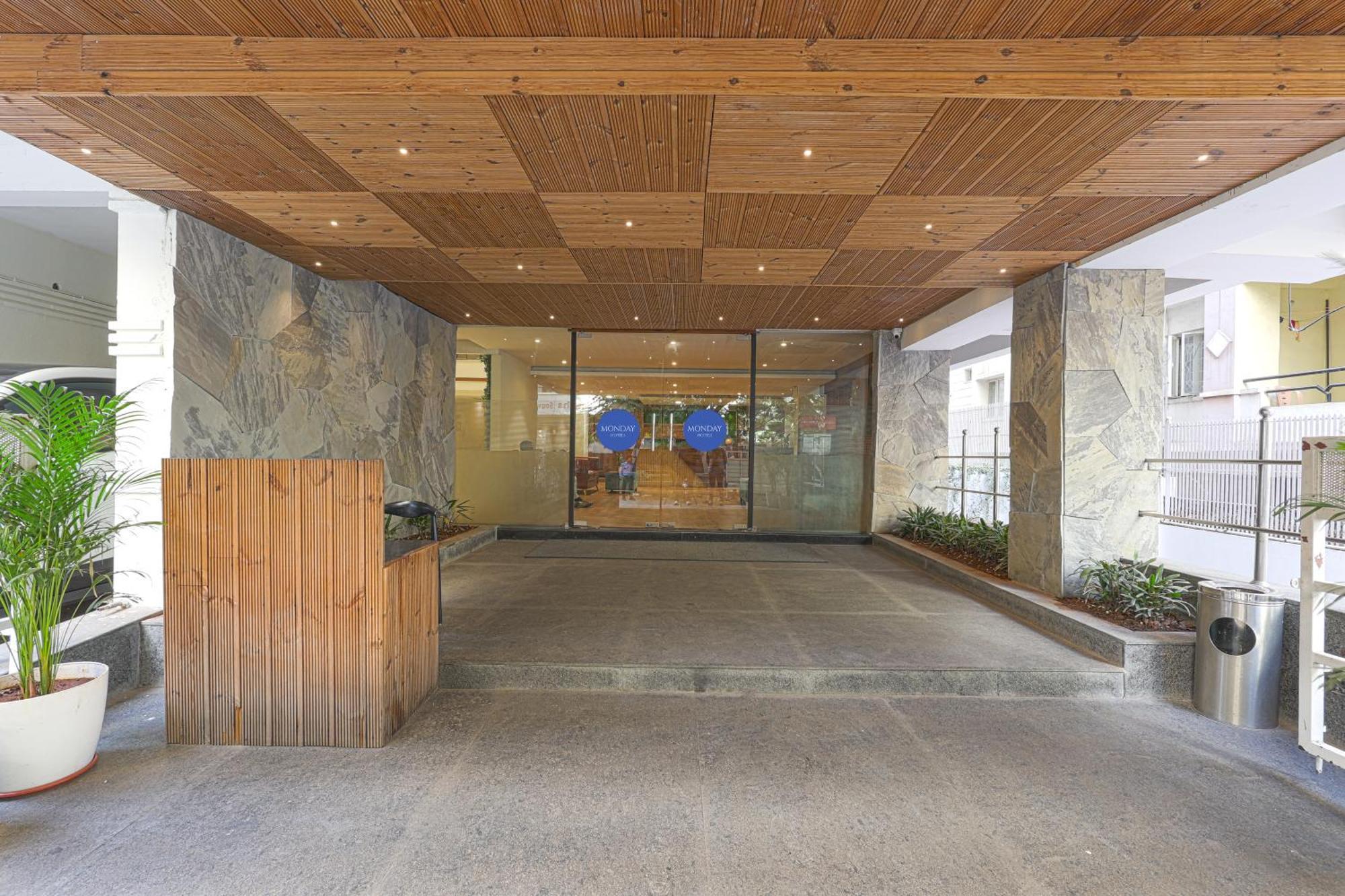 Monday Hotels Hitec City Hyderabad Exterior photo
